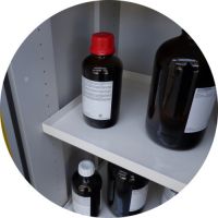 Prestaviteľná polica